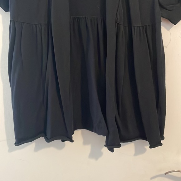 3/$20❤️ ✨ Michael Kors short sleeved cardigan✨ - Picture 5 of 5